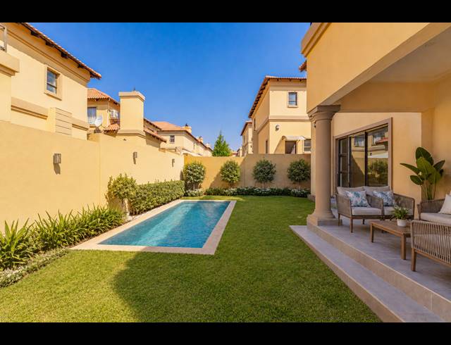 4 BEDROOM FREEHOLD FOR SALE IN BROADACRES